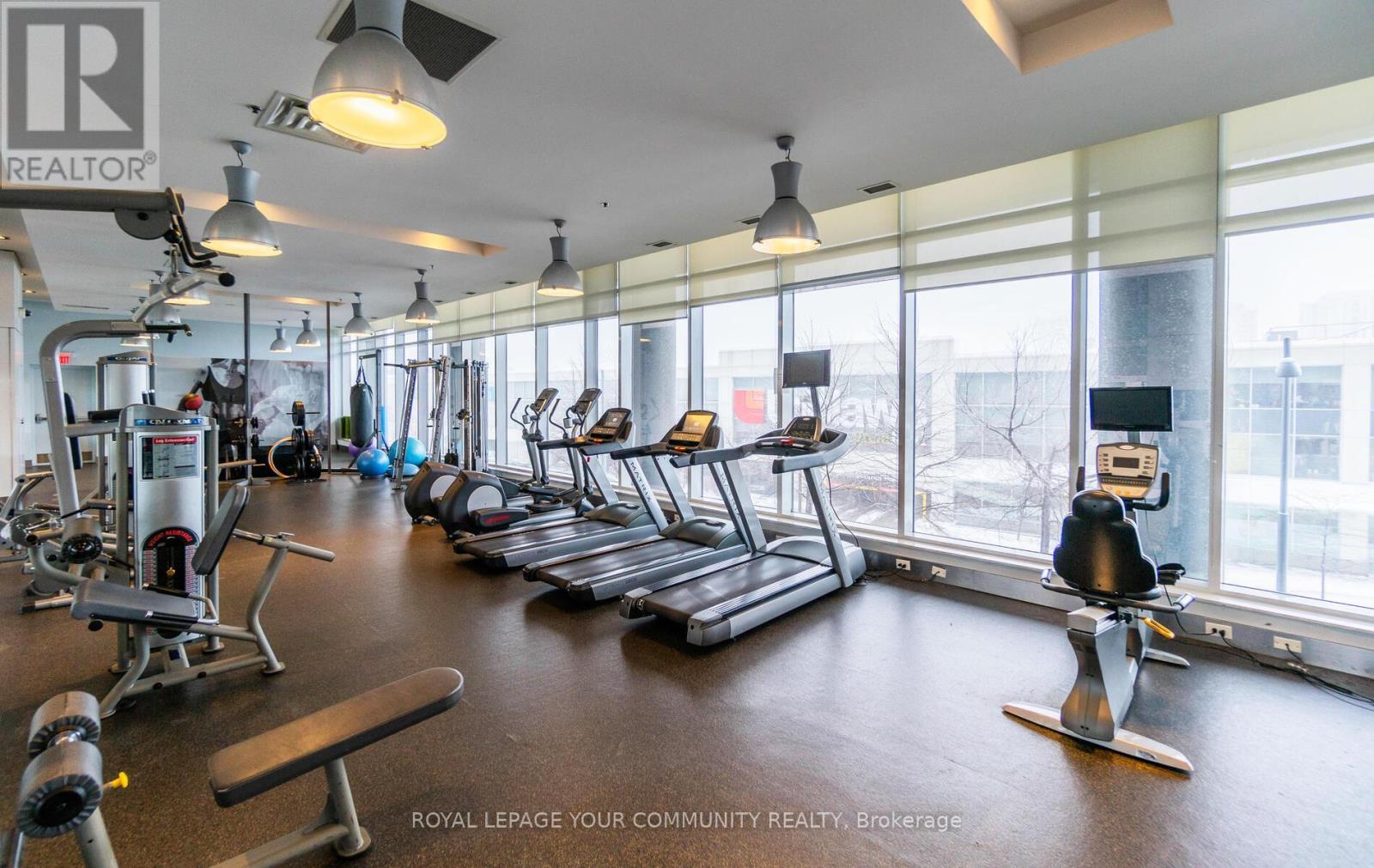 827 - 2885 Bayview Avenue, Toronto, ON - Indoor Photo Showing Gym Room