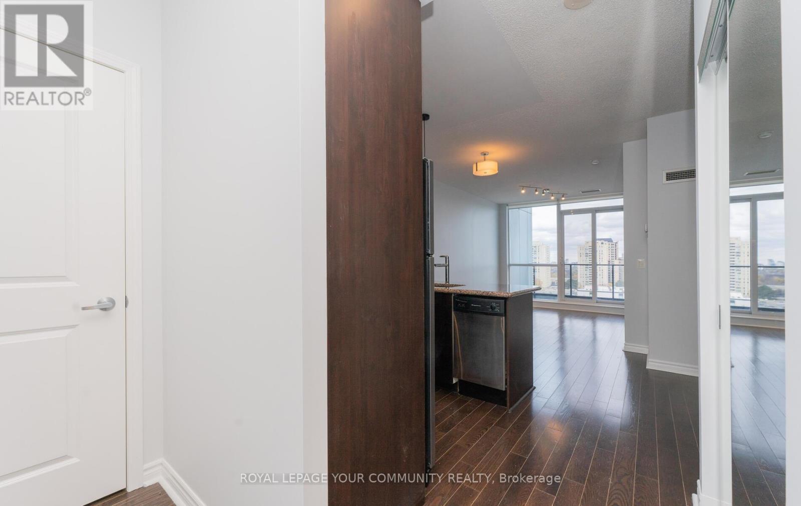 827 - 2885 Bayview Avenue, Toronto, ON - Indoor Photo Showing Other Room
