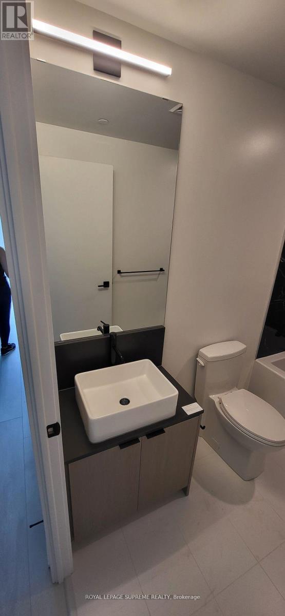 2108 - 1285 Dupont Street N, Toronto, ON - Indoor Photo Showing Bathroom