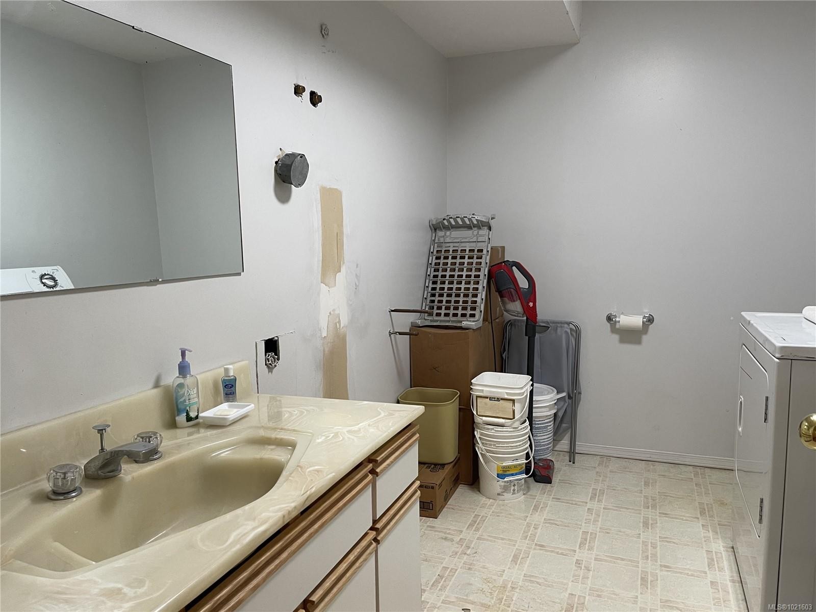 3631 Grieve Rd, Port Alberni, BC