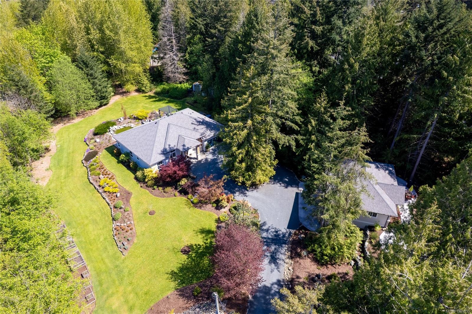7190 Hase Pl, Lantzville, BC