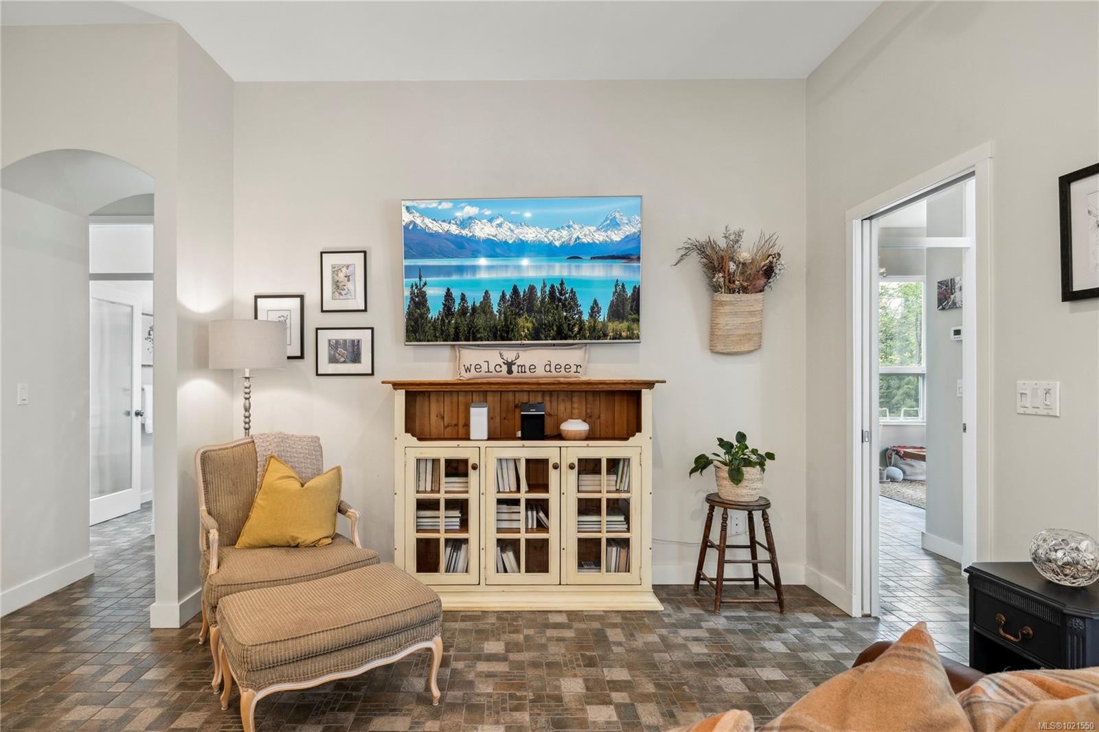 7190 Hase Pl, Lantzville, BC