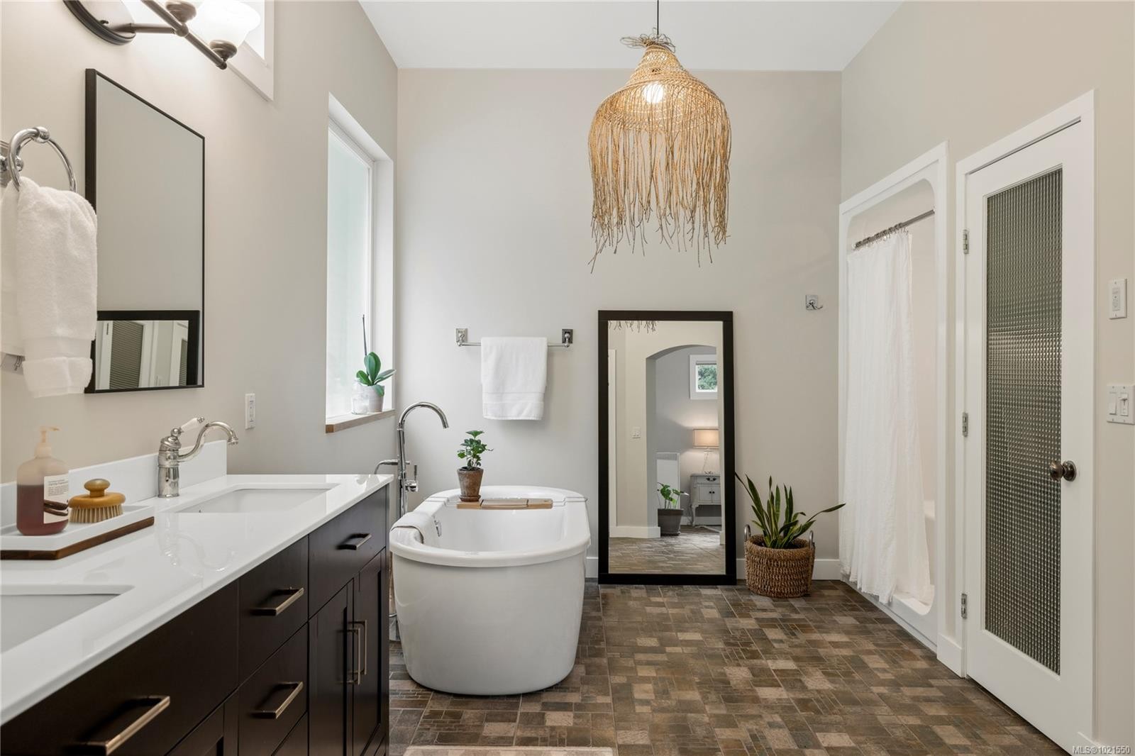 7190 Hase Pl, Lantzville, BC