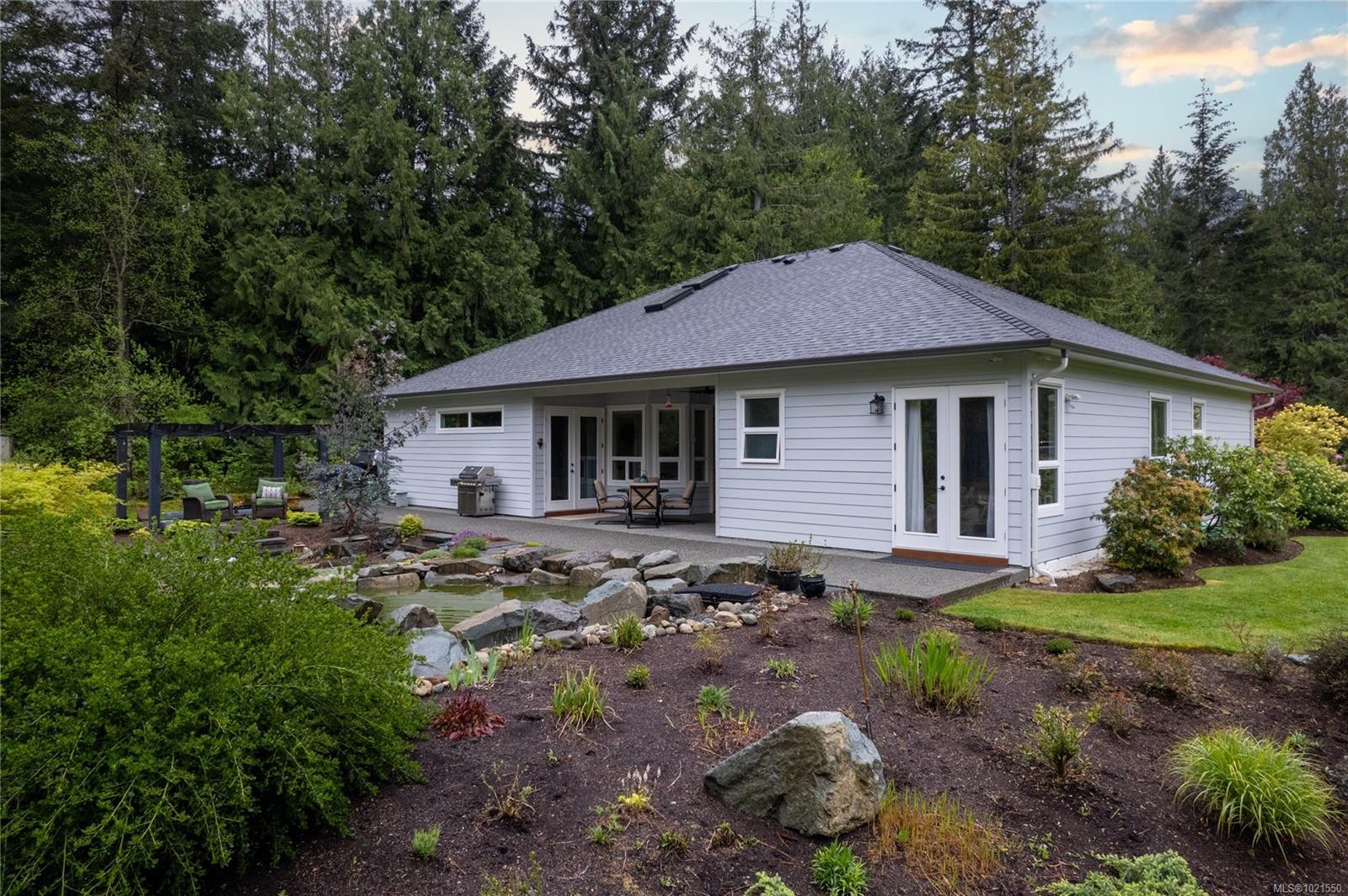 7190 Hase Pl, Lantzville, BC