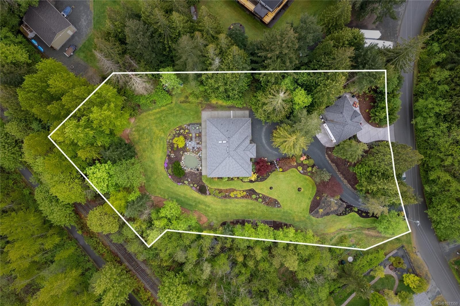 7190 Hase Pl, Lantzville, BC