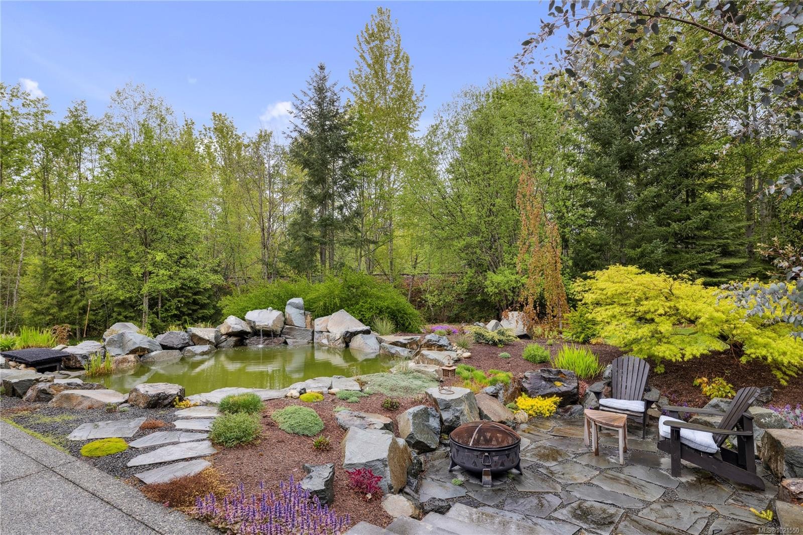 7190 Hase Pl, Lantzville, BC