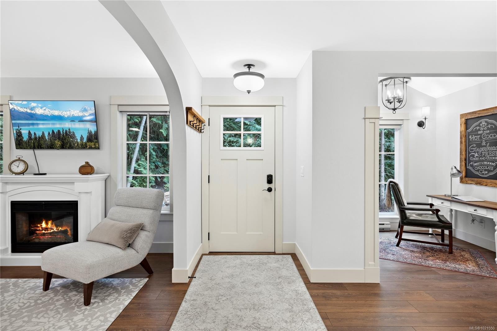 7190 Hase Pl, Lantzville, BC