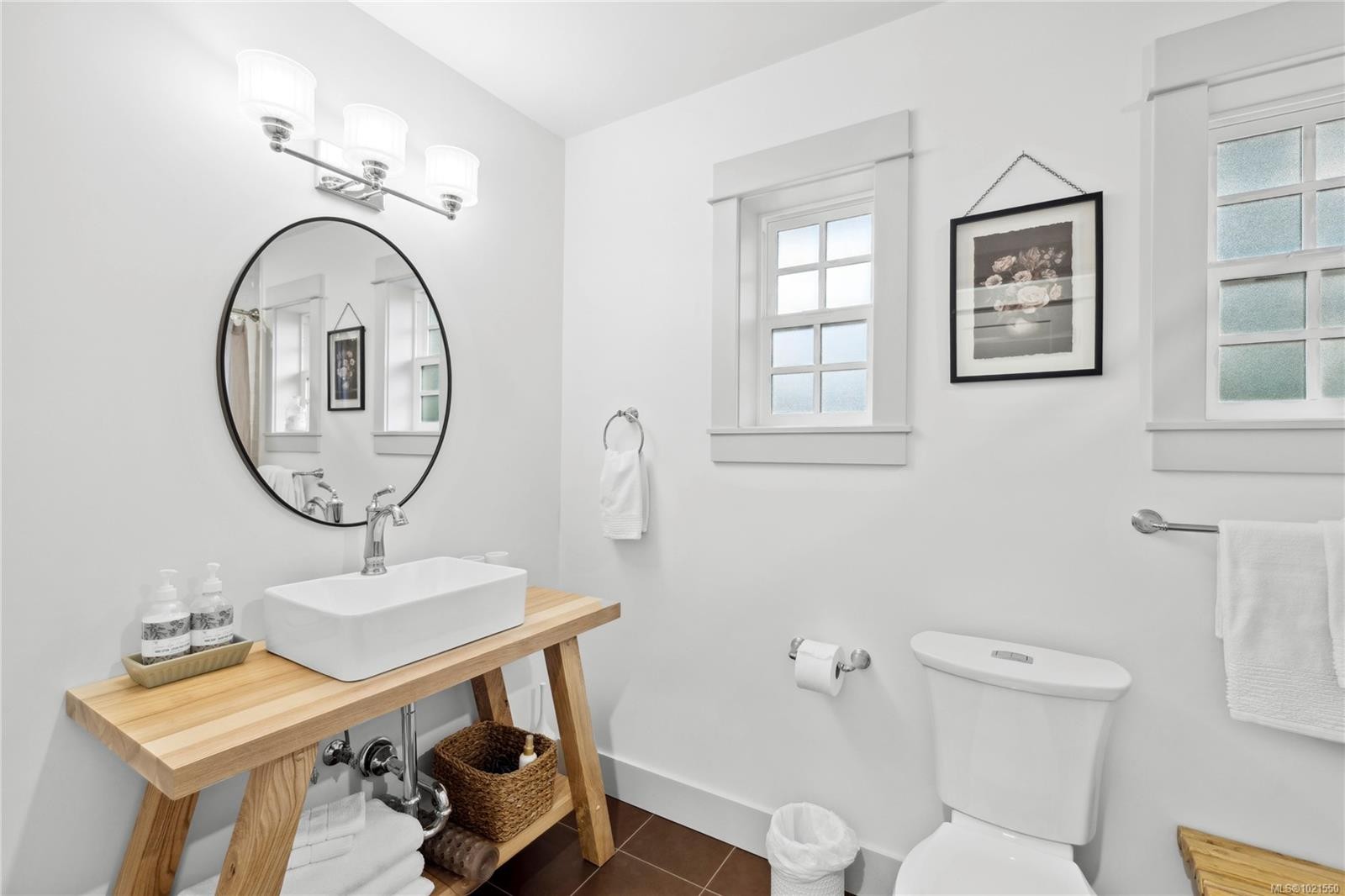 7190 Hase Pl, Lantzville, BC