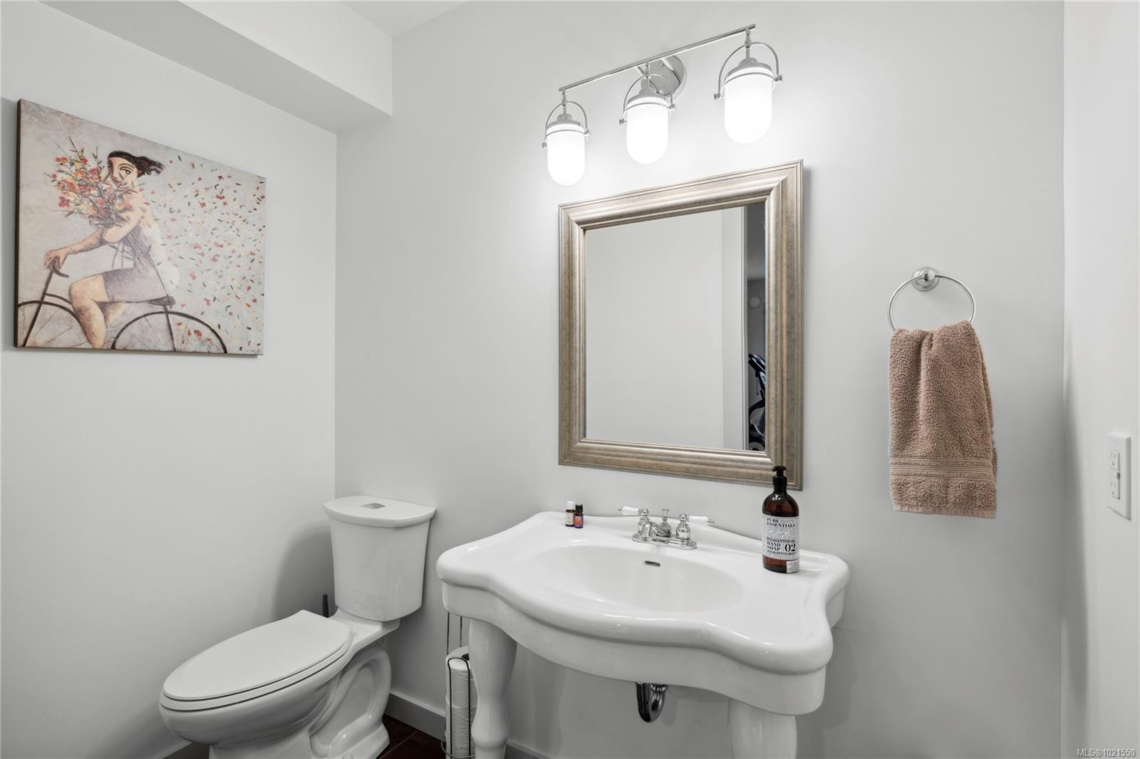 7190 Hase Pl, Lantzville, BC