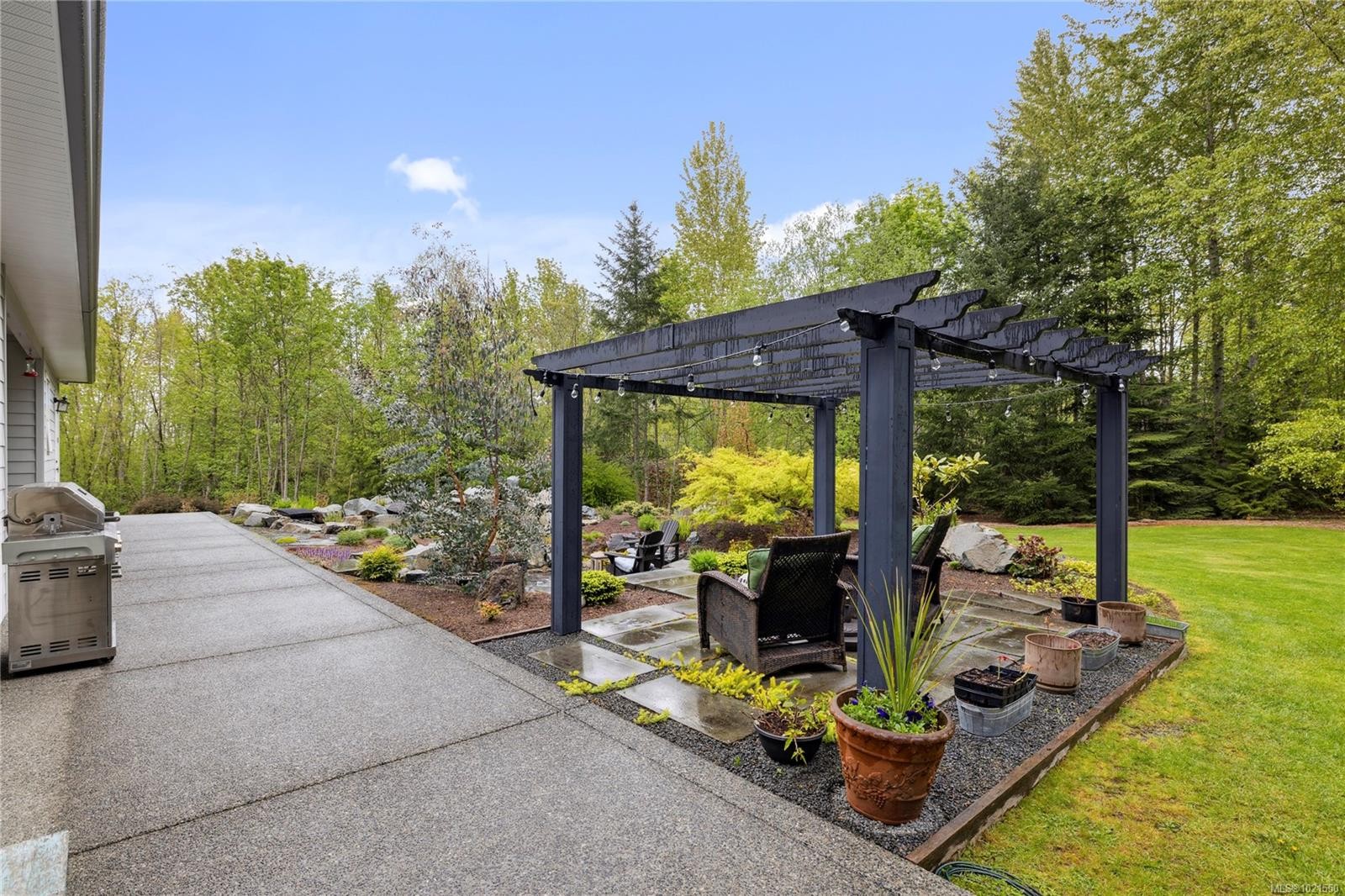 7190 Hase Pl, Lantzville, BC