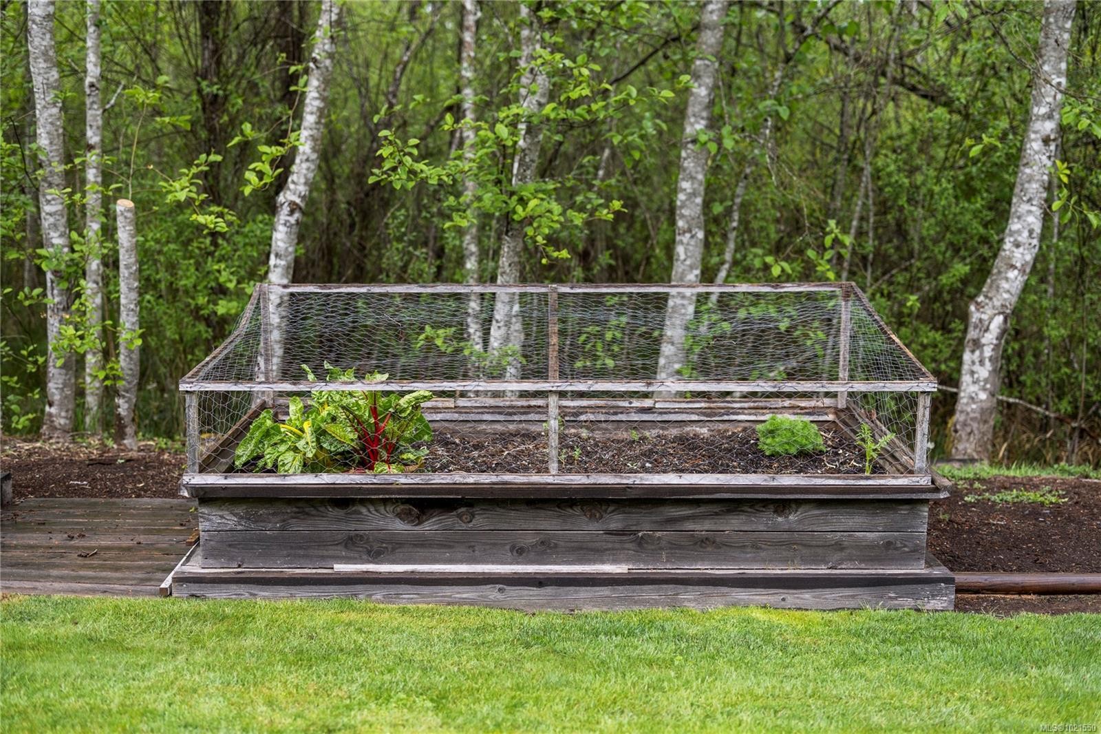 7190 Hase Pl, Lantzville, BC