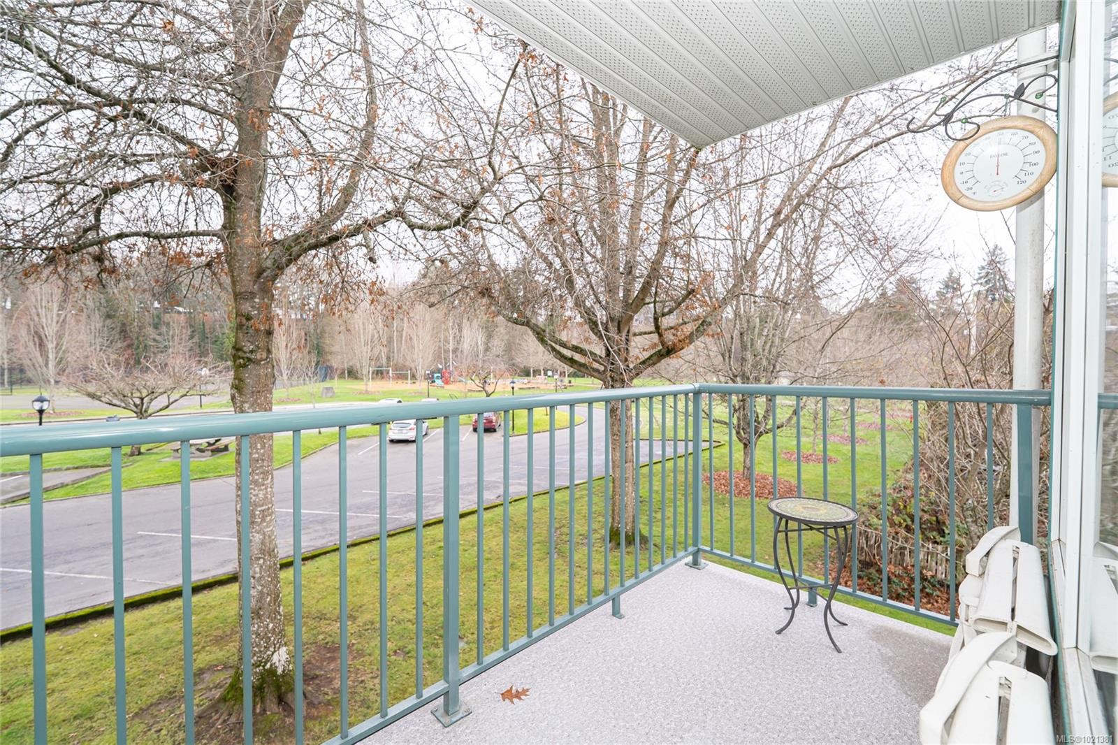 302-275 First St, Duncan, BC - Outdoor