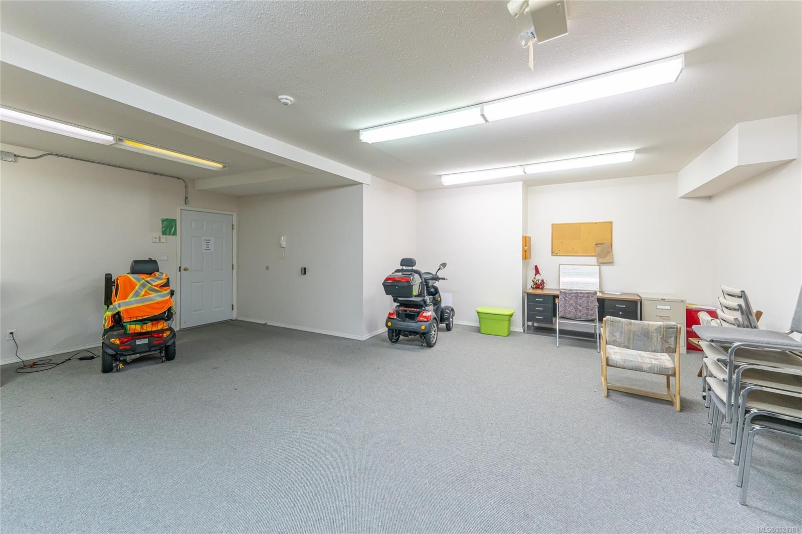 302-275 First St, Duncan, BC - Indoor Photo Showing Other Room