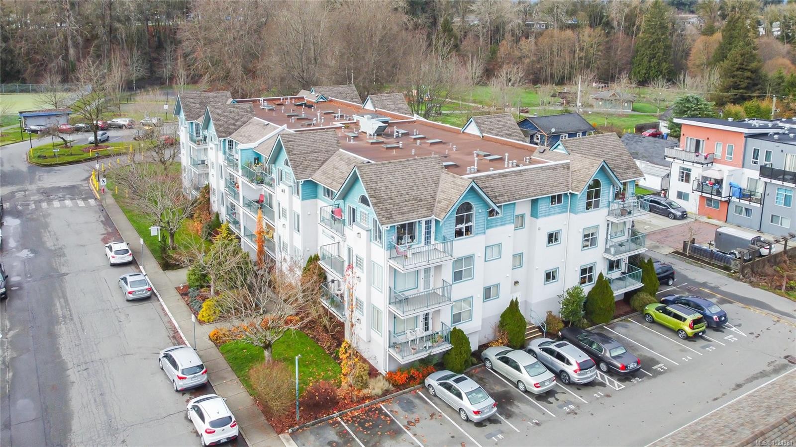 302-275 First St, Duncan, BC - Outdoor With View