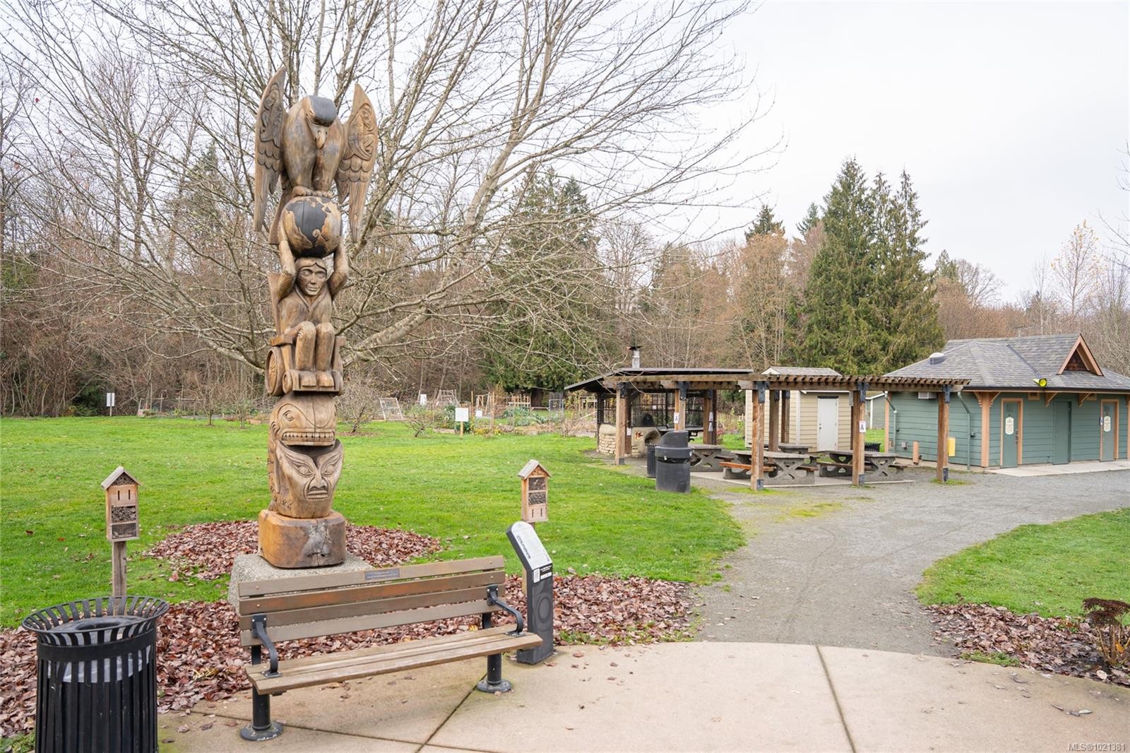 302-275 First St, Duncan, BC - Outdoor