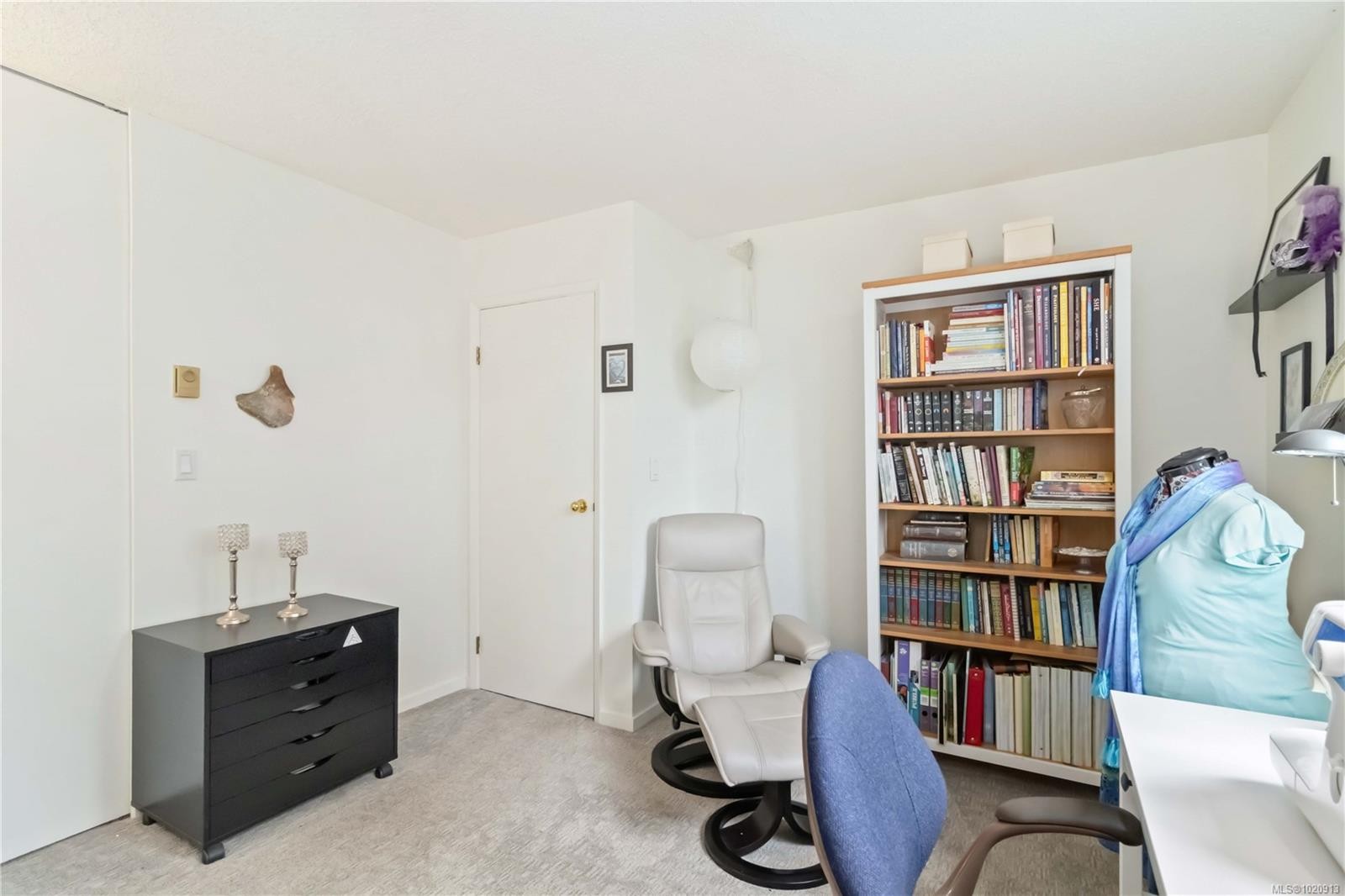 206-327 Maitland St, Victoria, BC - Indoor