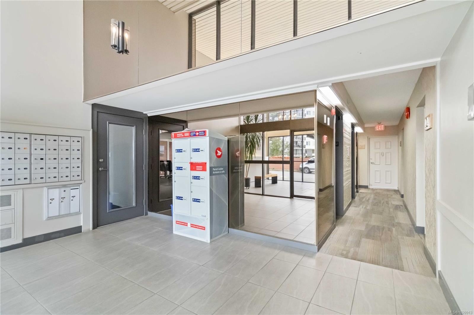 206-327 Maitland St, Victoria, BC - Indoor Photo Showing Other Room