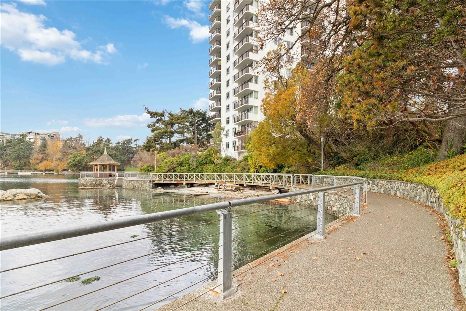 206-327 Maitland St, Victoria, BC - Outdoor With Body Of Water