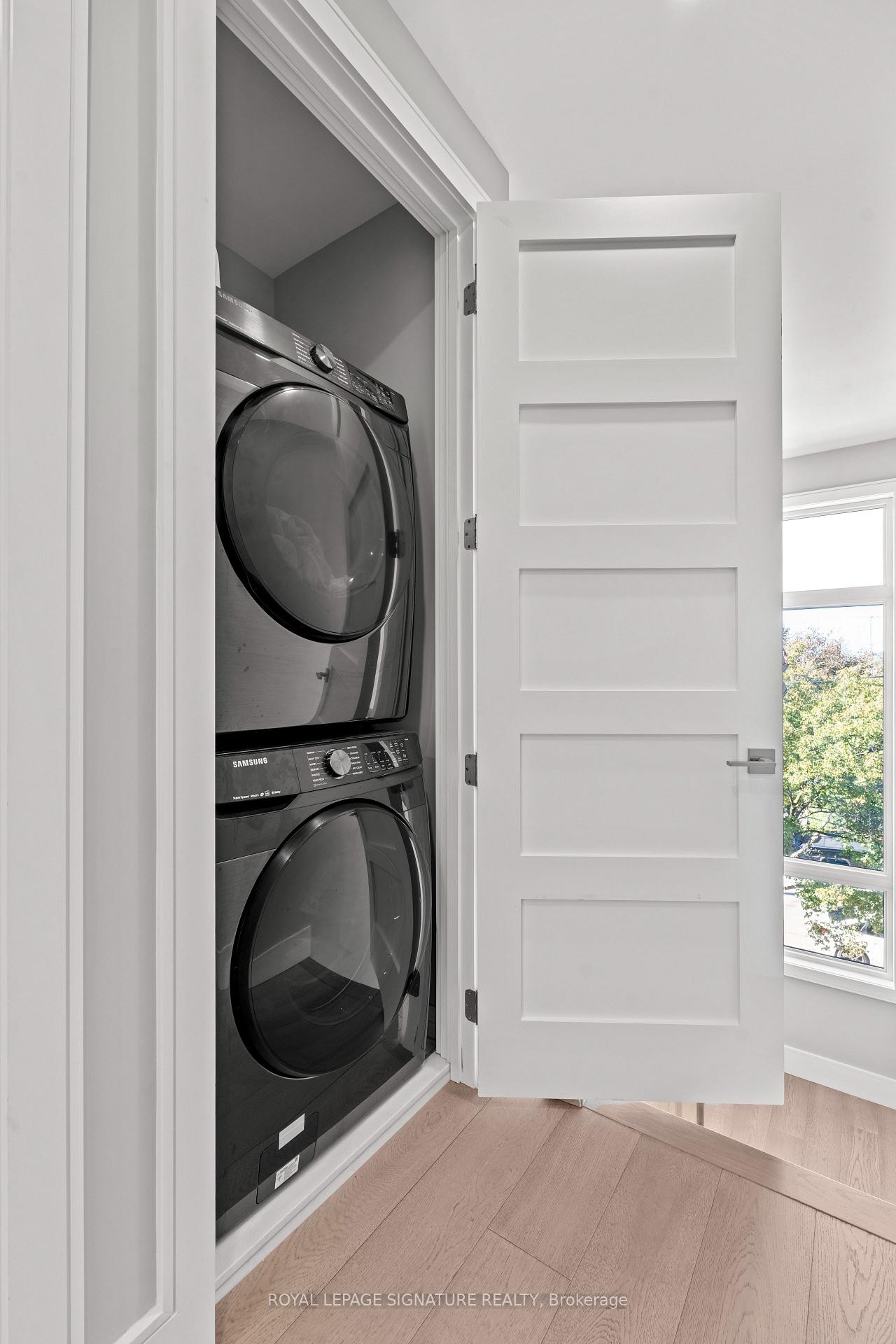 425B Valermo Drive, Toronto, ON - Indoor Photo Showing Laundry Room