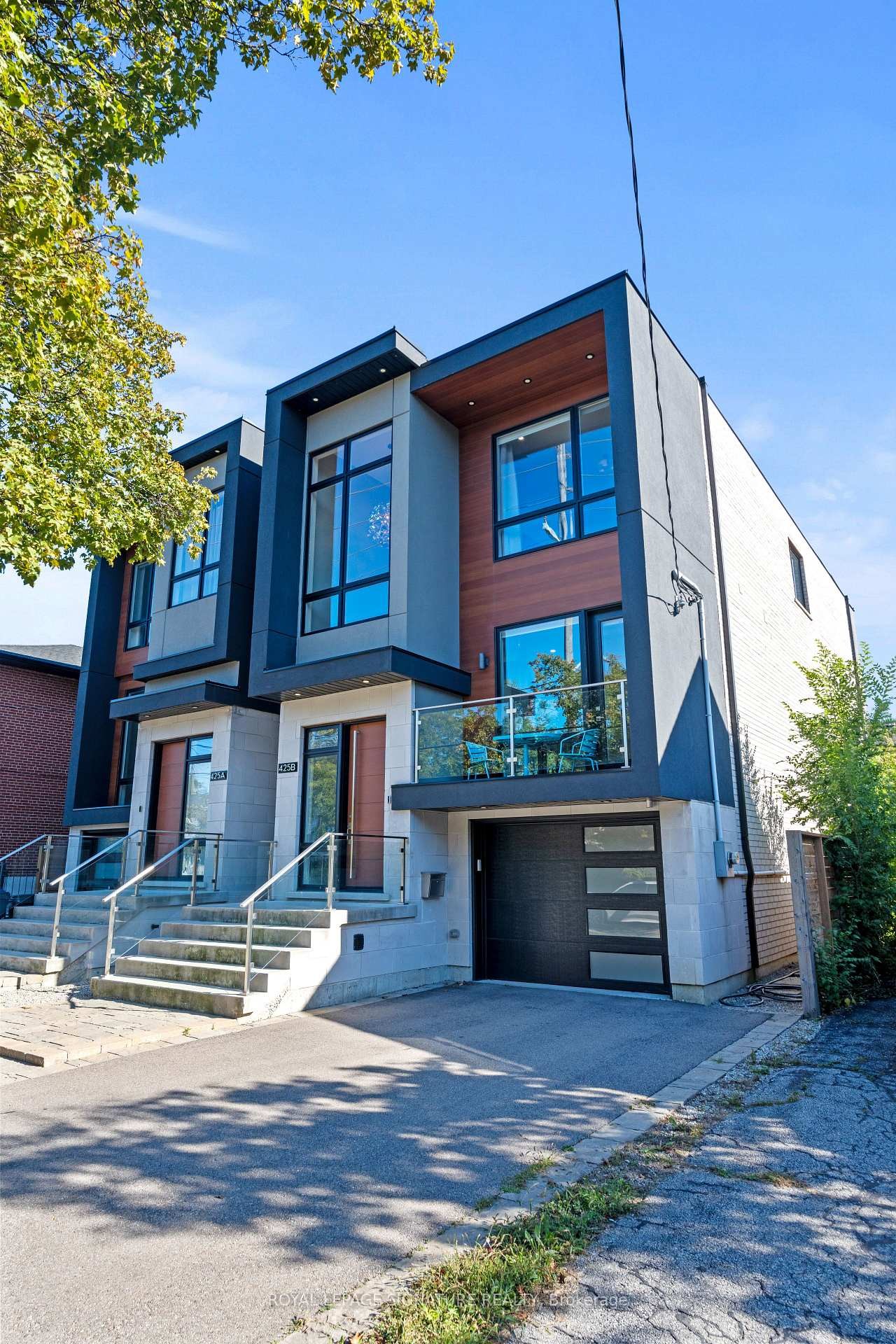 425B Valermo Drive, Toronto, ON - Outdoor With Facade