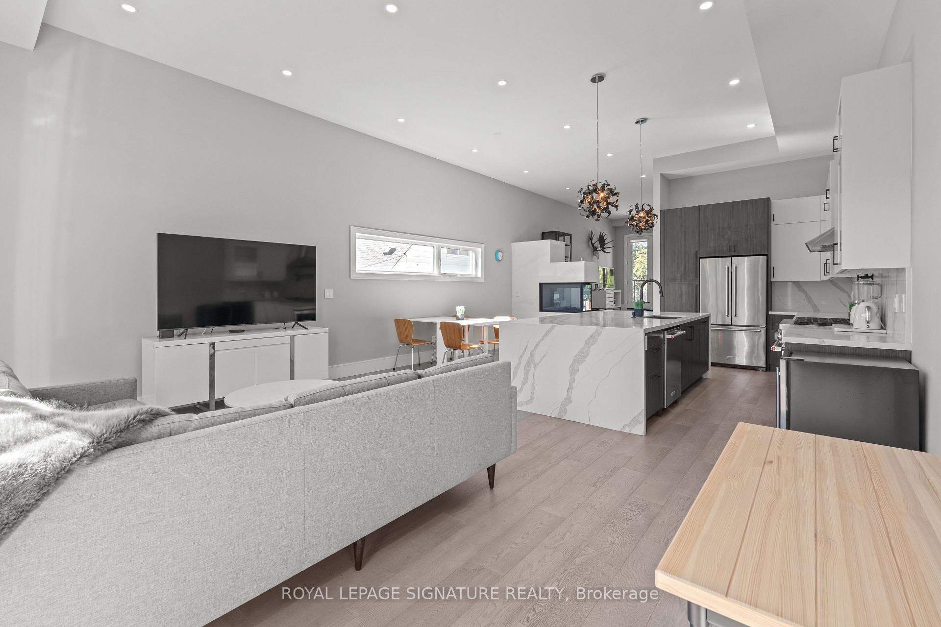 425B Valermo Drive, Toronto, ON - Indoor