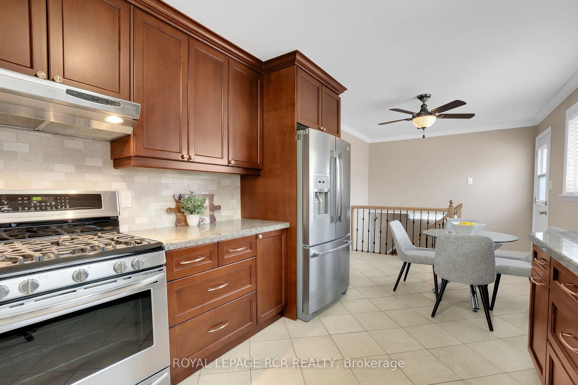 273 Newlove Drive, Caledon, ON - Indoor Photo Showing Kitchen