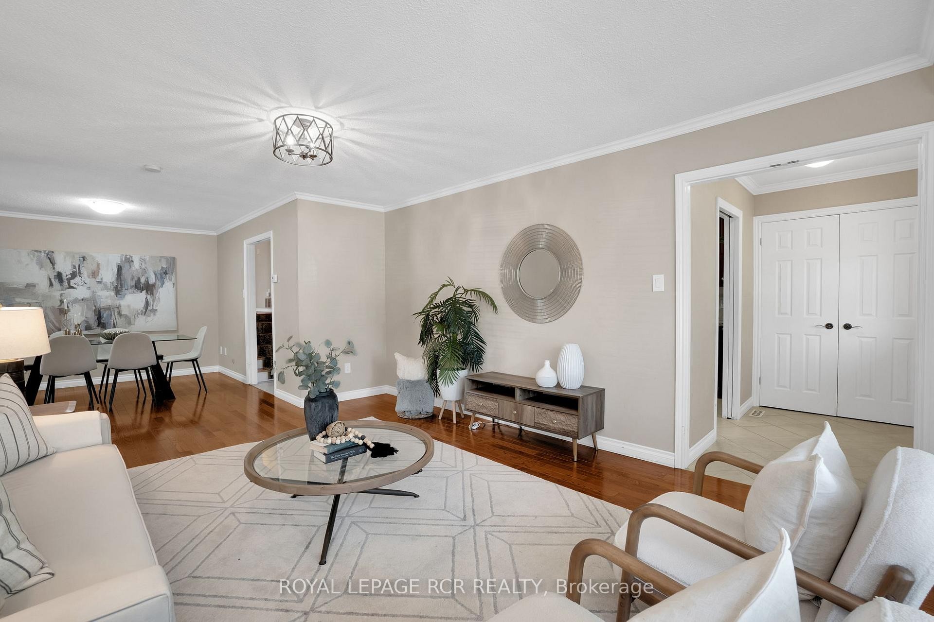 273 Newlove Drive, Caledon, ON - Indoor Photo Showing Living Room