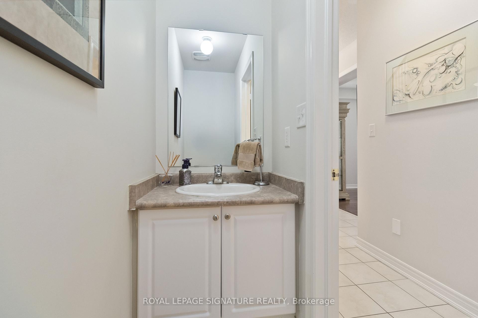 573 Gardenbrook Avenue, Oakville, ON - Indoor Photo Showing Bathroom