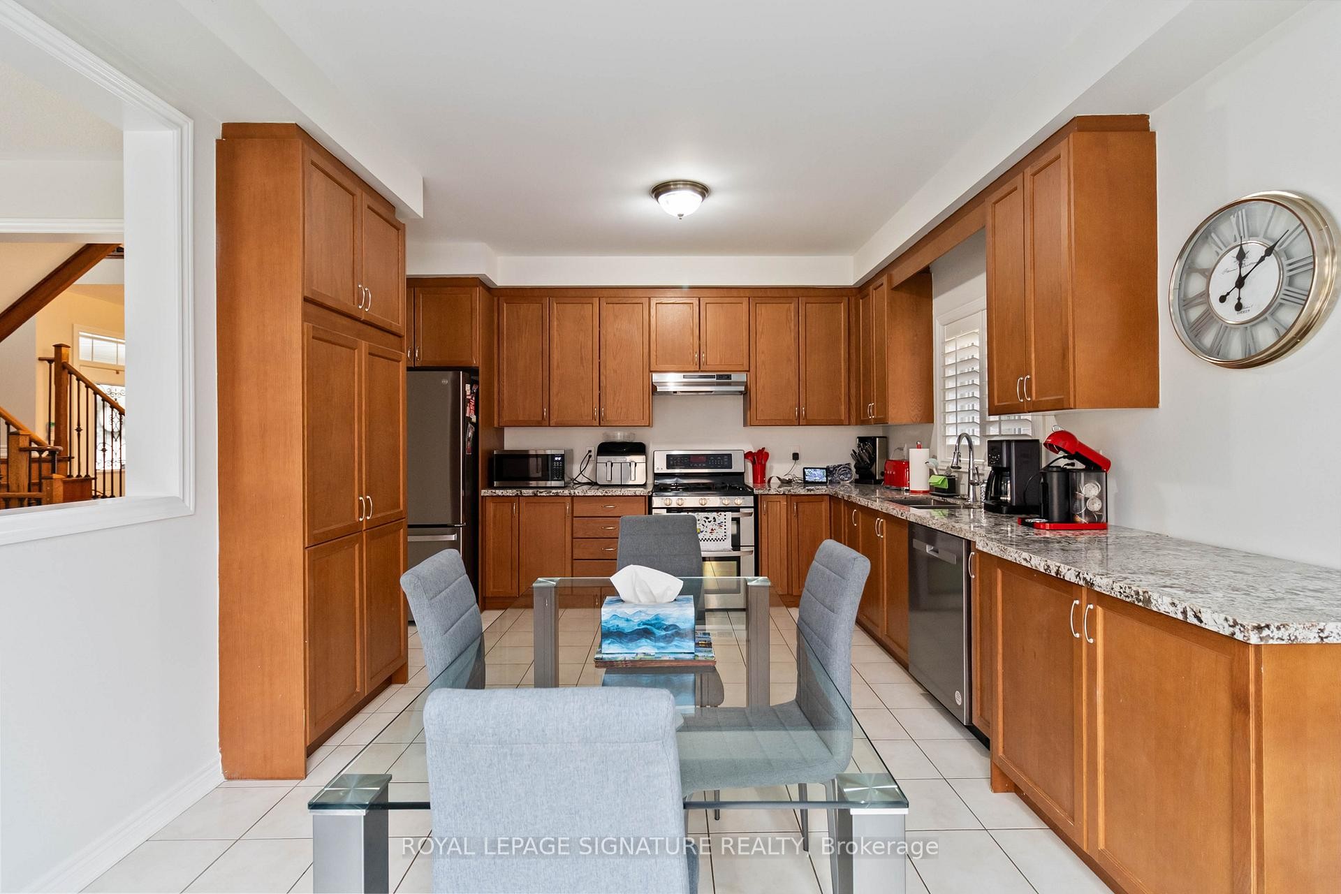 573 Gardenbrook Avenue, Oakville, ON - Indoor Photo Showing Kitchen