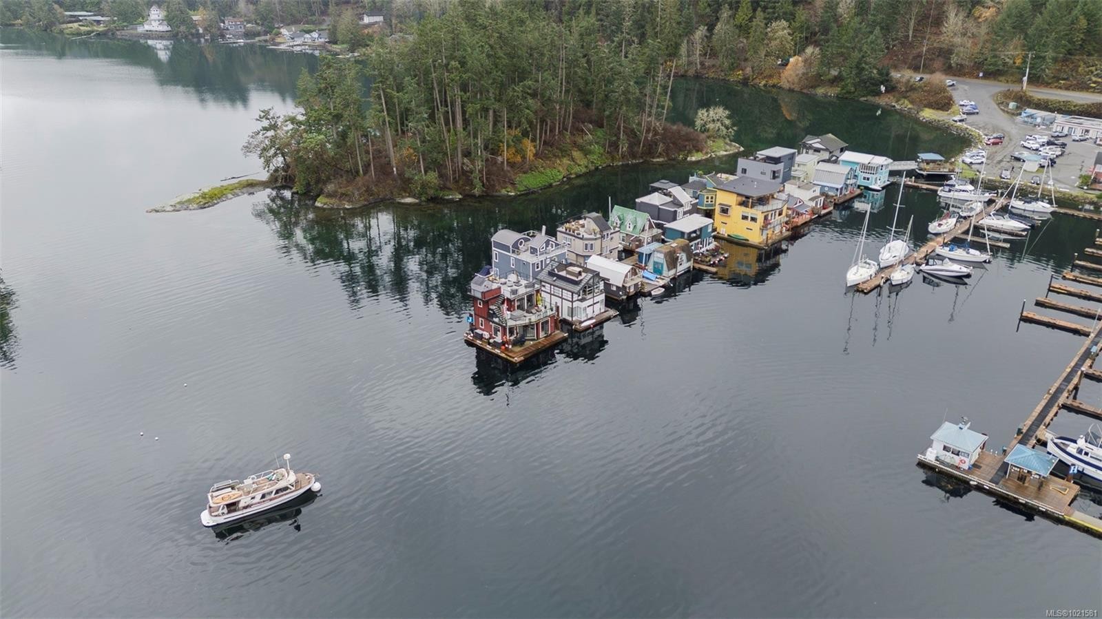 J17-6145 Genoa Bay Rd, Duncan, BC