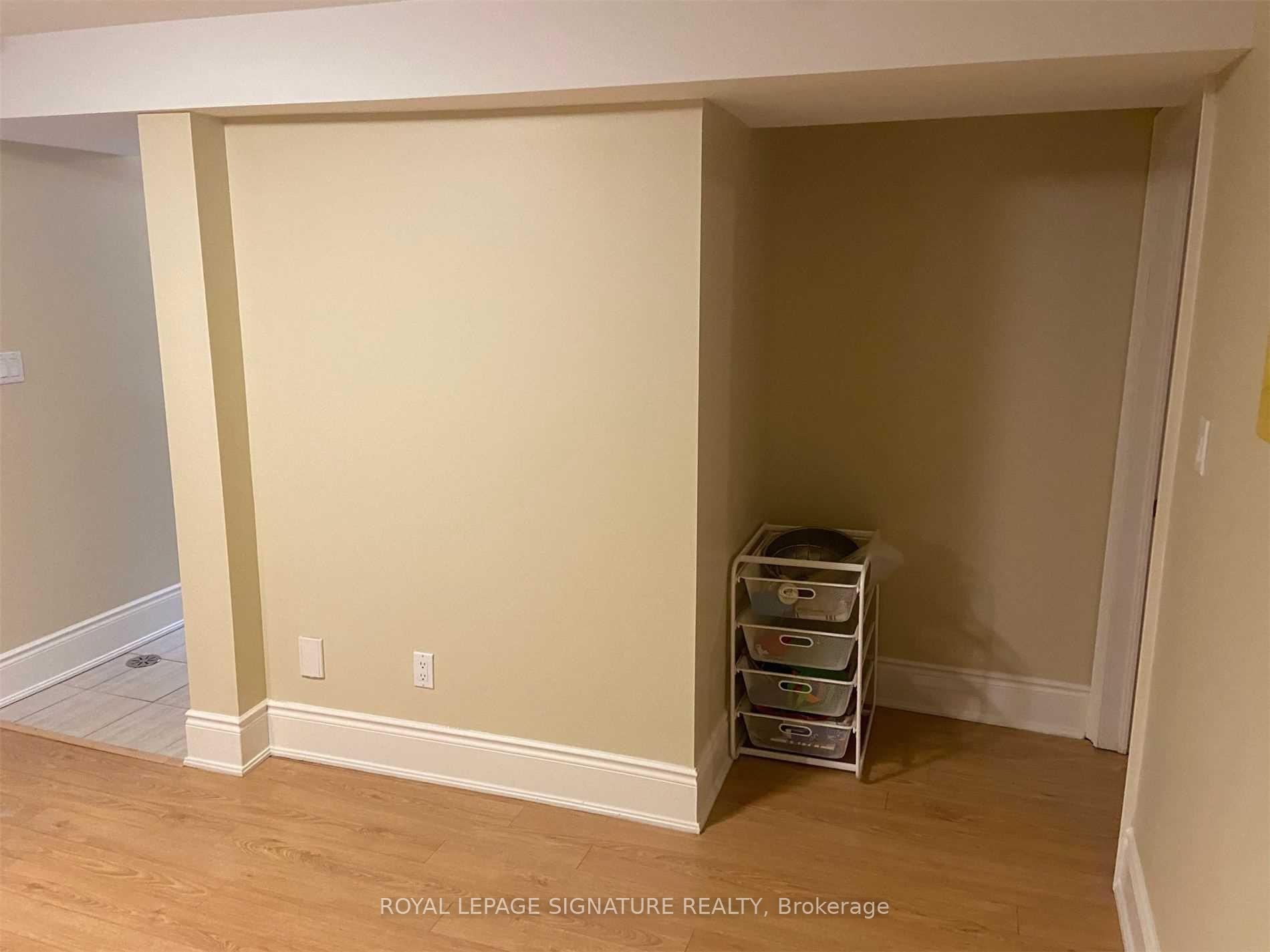 Lower-41 Kimbermount Drive, Toronto, ON - Indoor