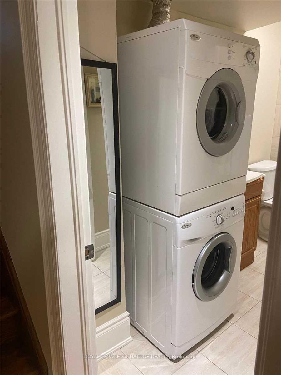 Lower-41 Kimbermount Drive, Toronto, ON - Indoor Photo Showing Laundry Room