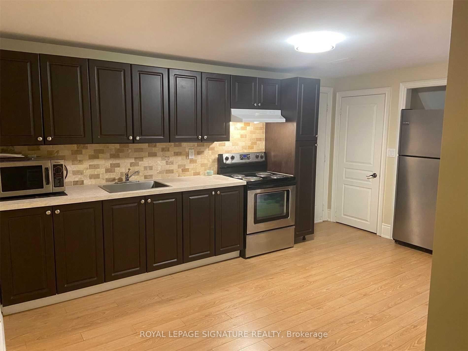 Lower-41 Kimbermount Drive, Toronto, ON - Indoor Photo Showing Kitchen