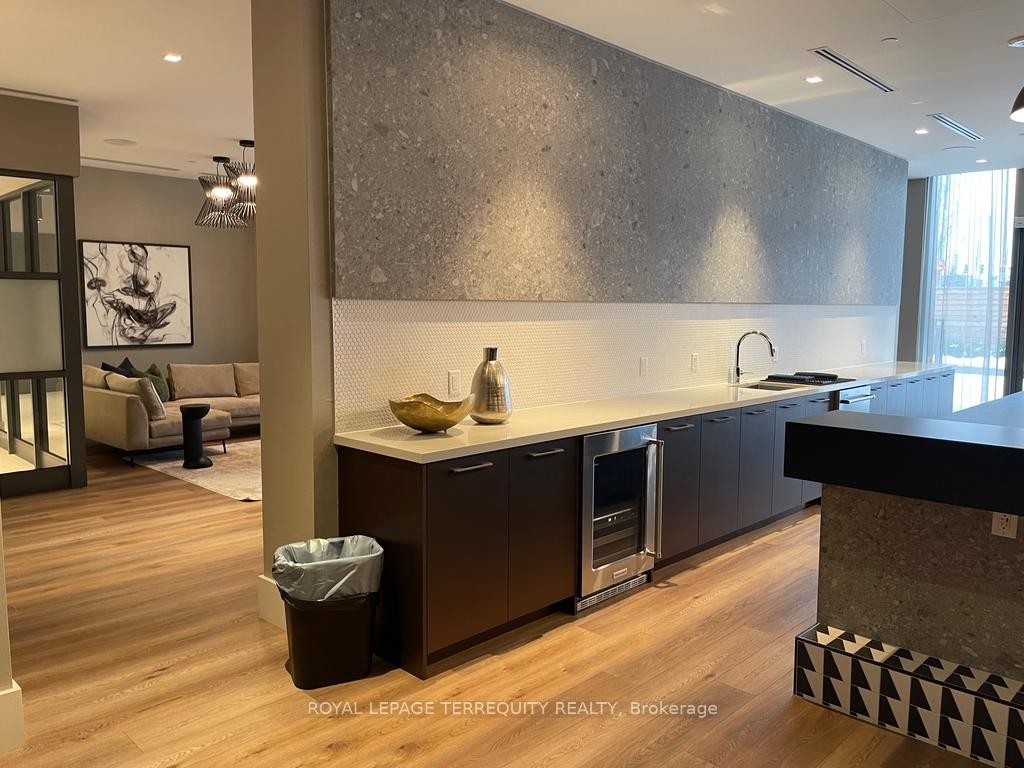 2545 Simcoe Street N, Oshawa, ON - Indoor