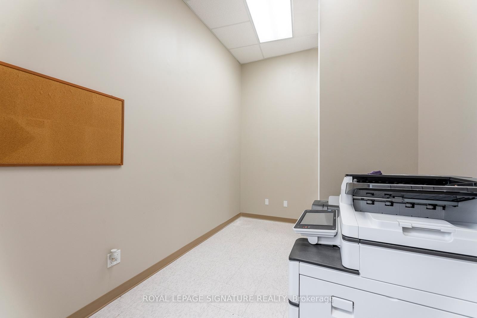 214C-55 Wyndham St N N/A, Guelph, ON