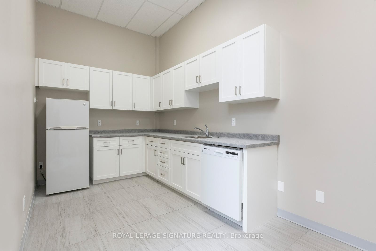 214C-55 Wyndham St N N/A, Guelph, ON