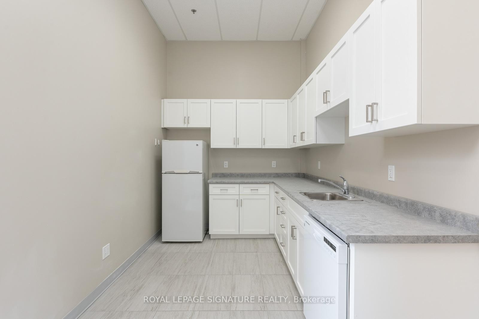 214C-55 Wyndham St N N/A, Guelph, ON