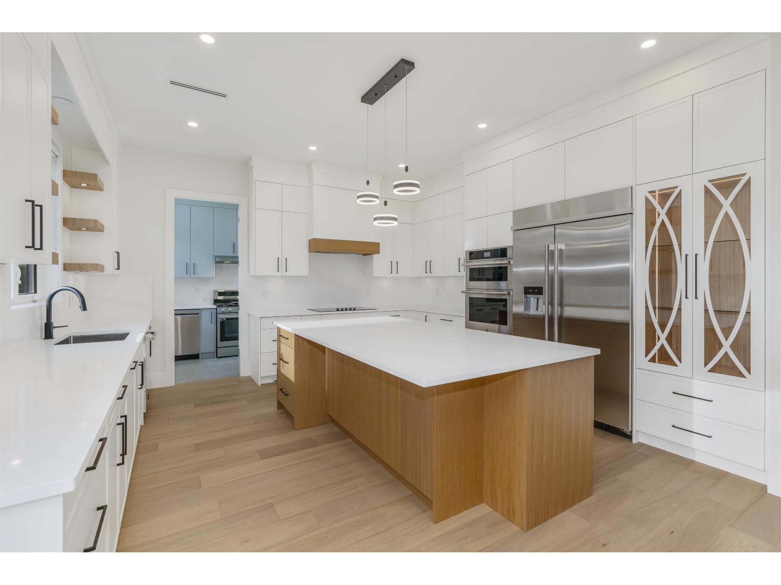20062 27A Avenue, Langley, BC - Indoor Photo Showing Kitchen With Upgraded Kitchen