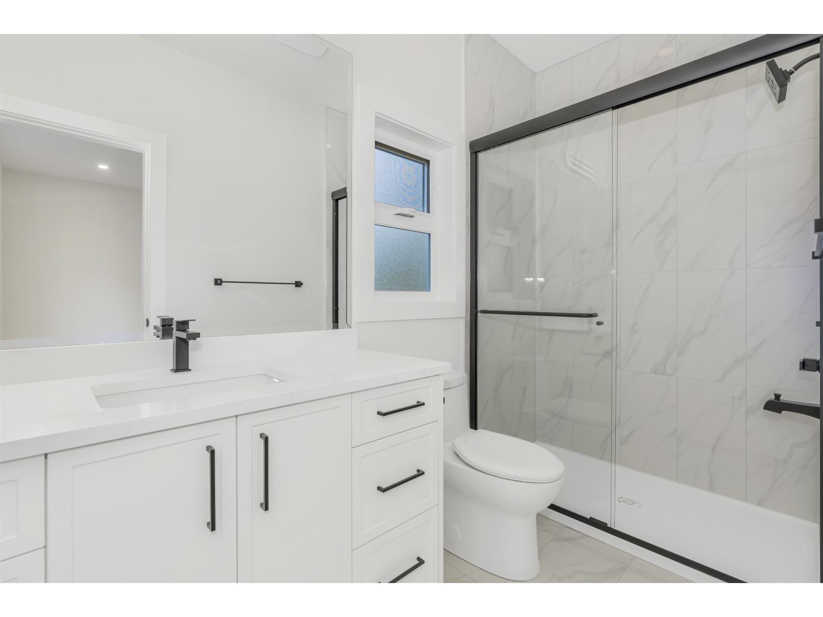 20062 27A Avenue, Langley, BC - Indoor Photo Showing Bathroom