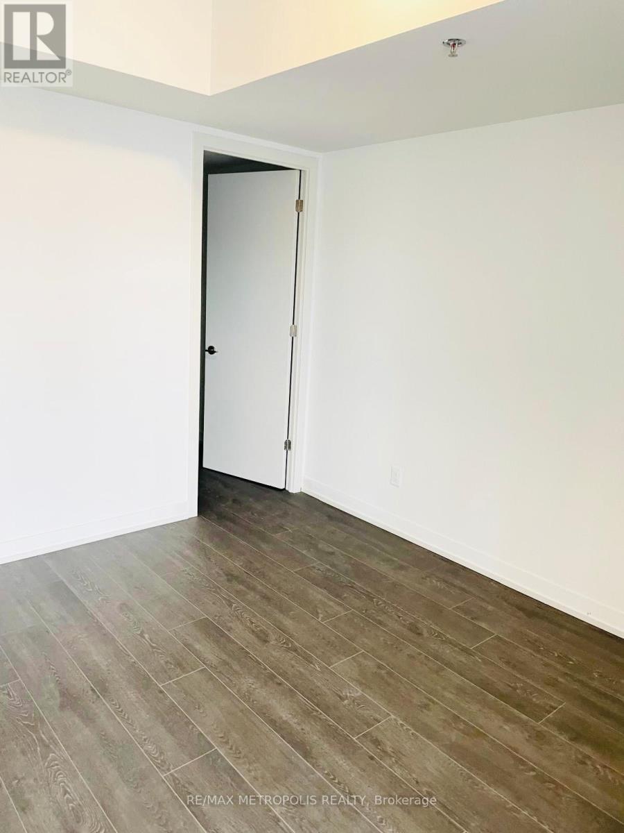 20 - 2203 Kingston Road, Toronto, ON - Indoor Photo Showing Other Room