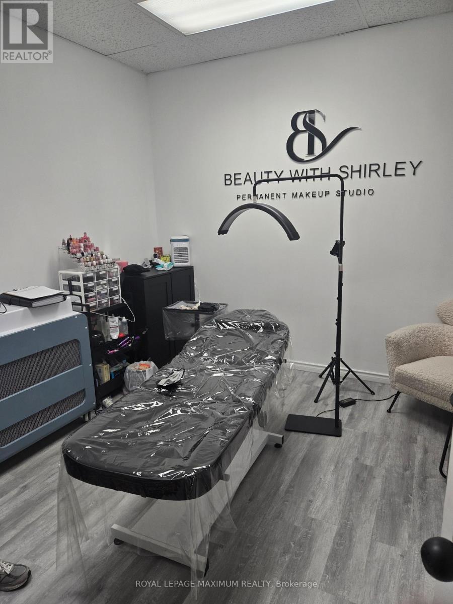 C10 - 4220 Steeles Avenue W, Vaughan, ON