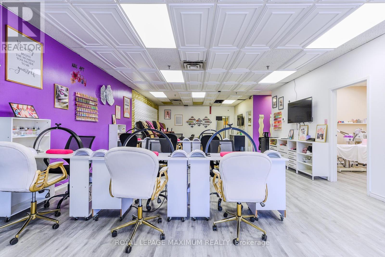 C10 - 4220 Steeles Avenue W, Vaughan, ON