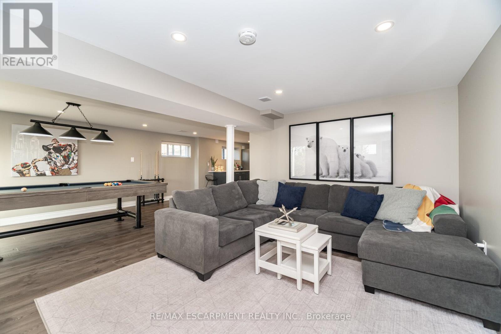 154 Rainbow Drive, Vaughan, ON - Indoor Photo Showing Living Room
