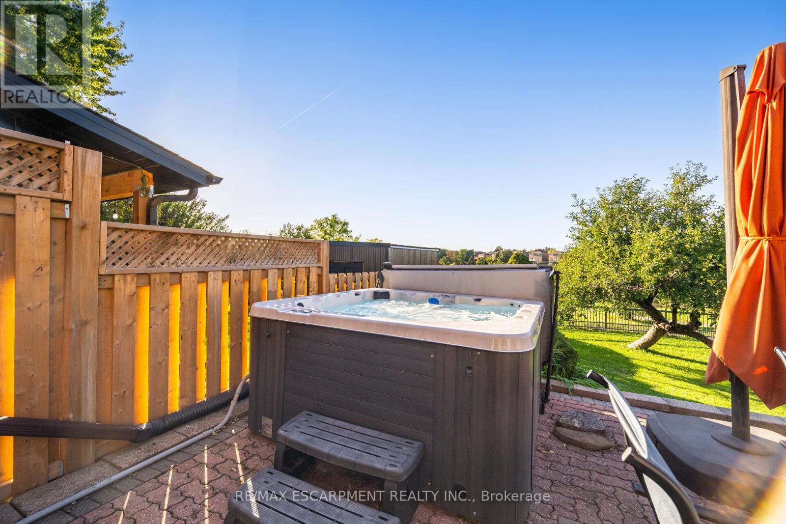 154 Rainbow Drive, Vaughan, ON - Outdoor With Exterior