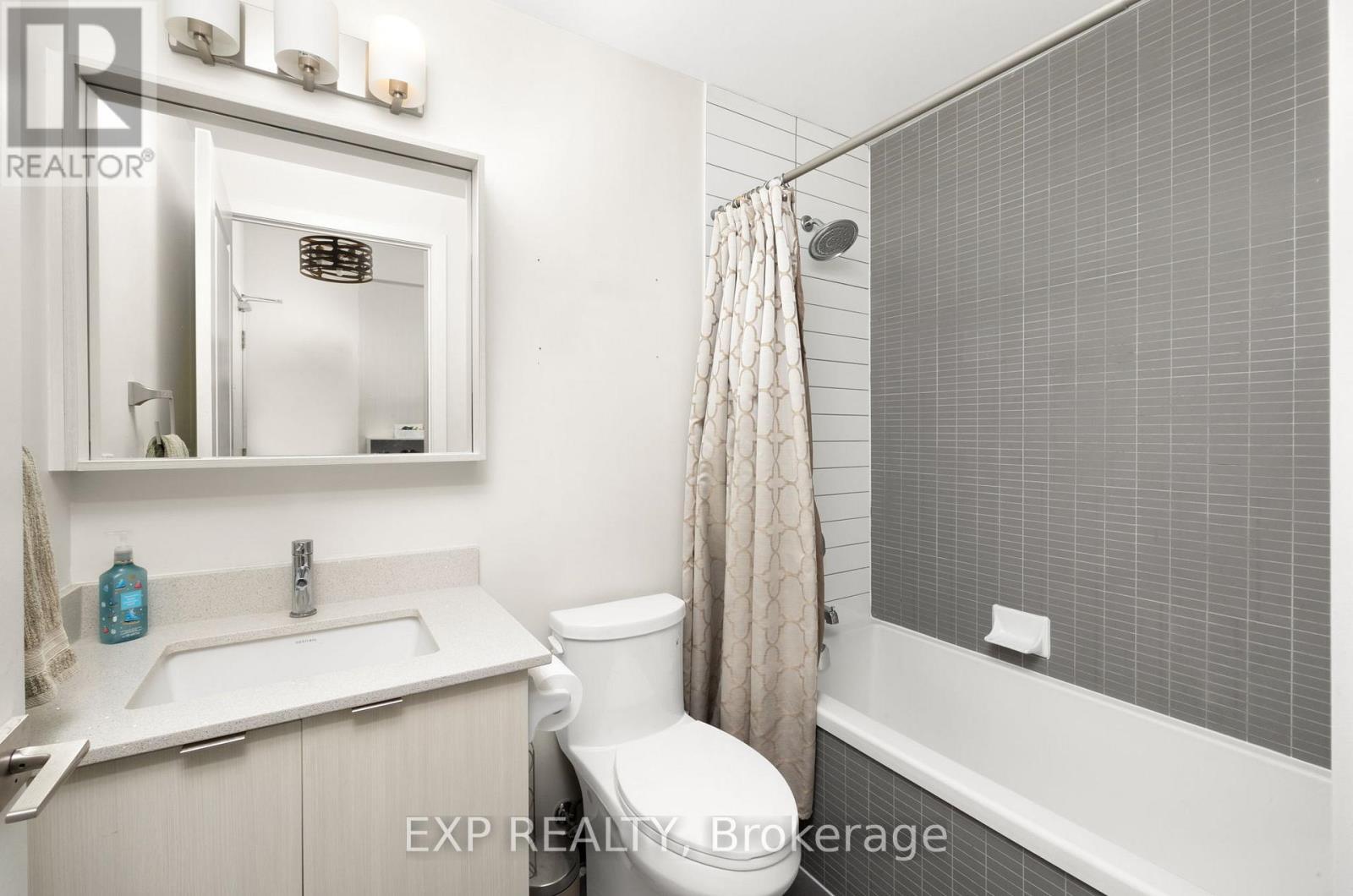 706 - 4655 Glen Erin Drive, Mississauga, ON - Indoor Photo Showing Bathroom