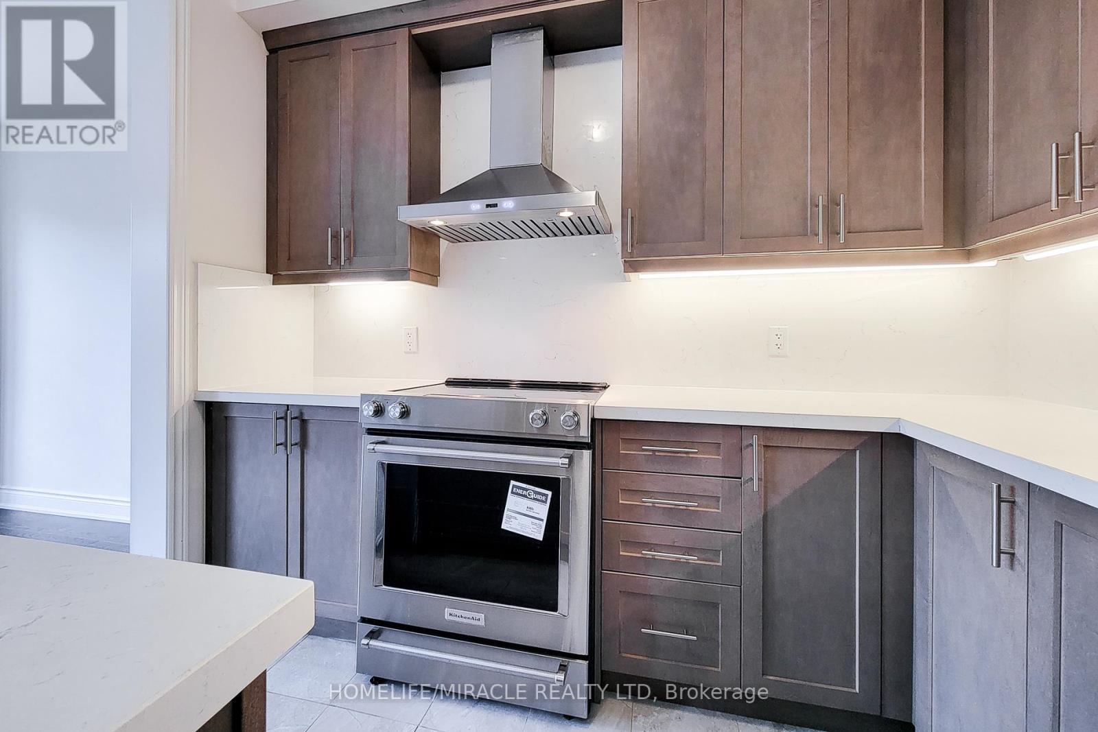 1101 Garner Road E, Hamilton, ON - Indoor Photo Showing Kitchen