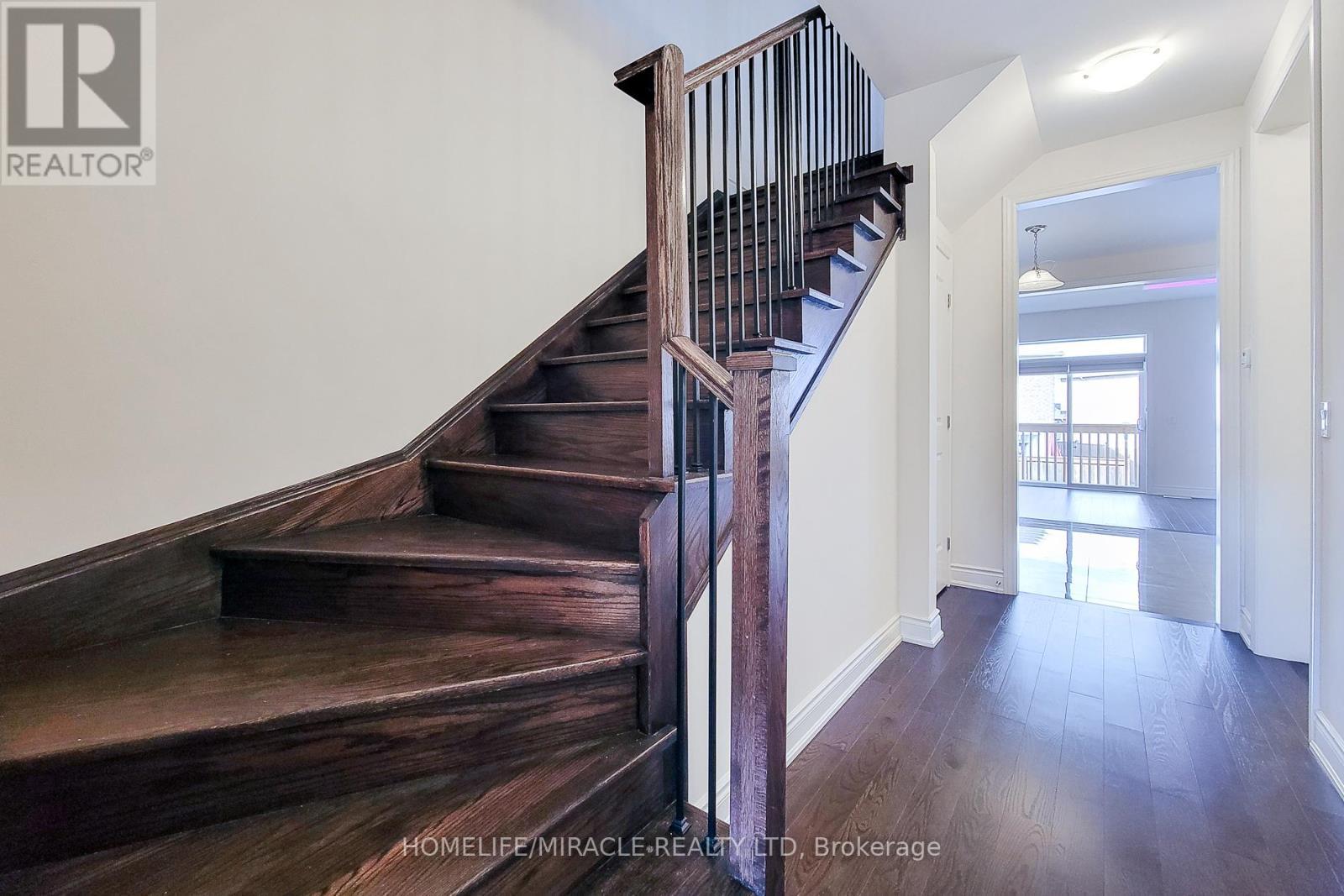 1101 Garner Road E, Hamilton, ON - Indoor Photo Showing Other Room