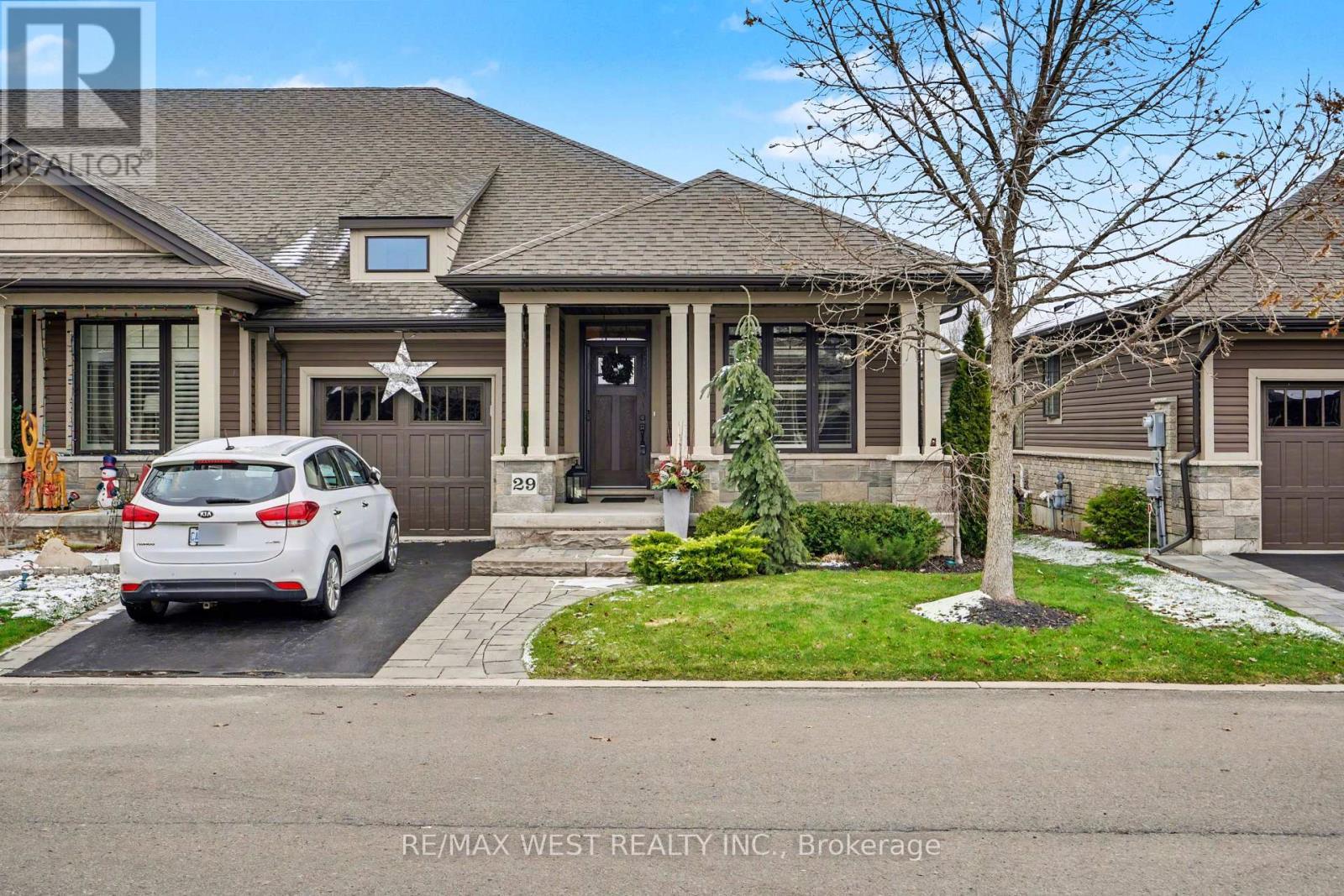 29 - 37 Brookside Terrace, West Lincoln, ON - Outdoor With Facade