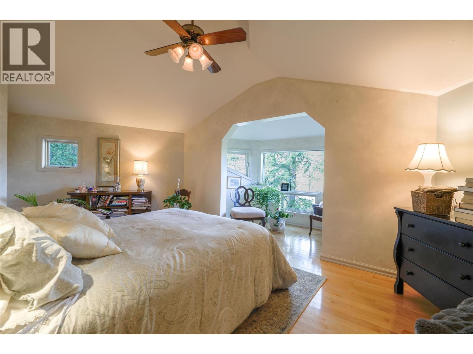Primary Bedroom - 14038 Ponderosa Way, Coldstream, BC - Indoor Photo Showing Bedroom