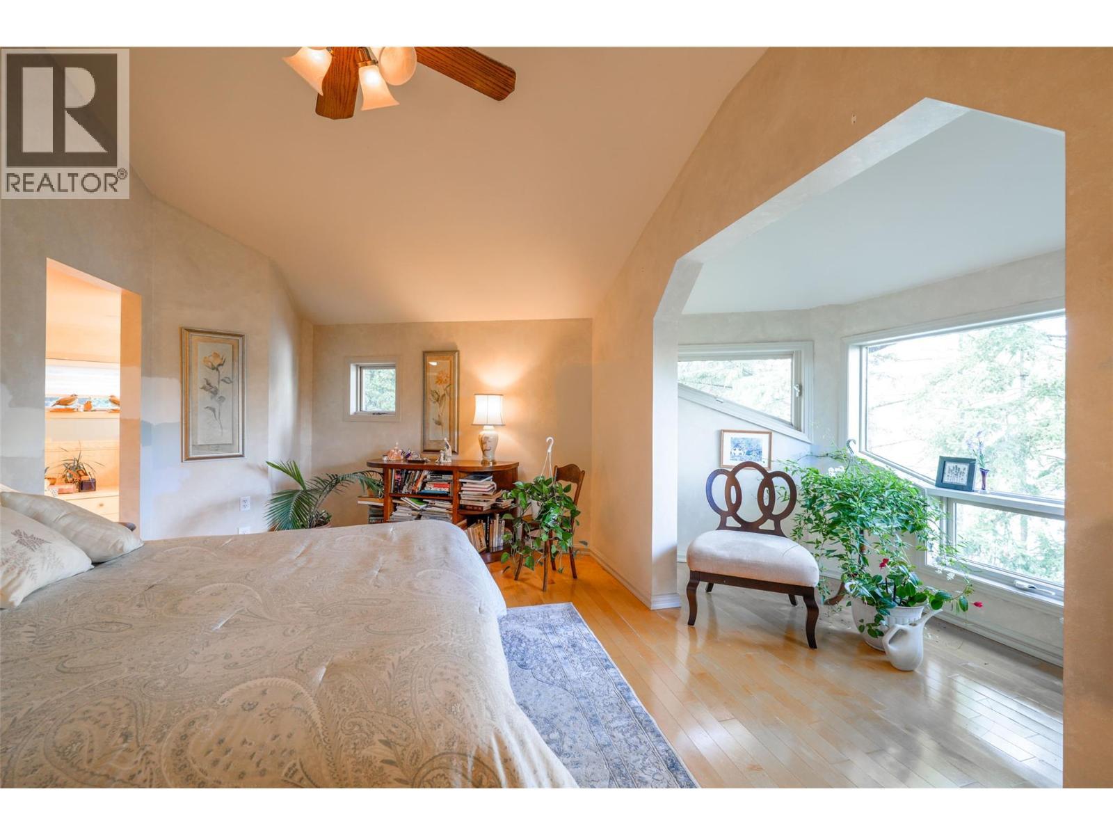 Primary Bedroom - 14038 Ponderosa Way, Coldstream, BC - Indoor Photo Showing Bedroom